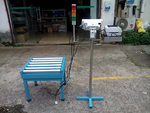 食品廠30公斤帶打印滾筒電子秤  流水線輸送秤帶報(bào)警